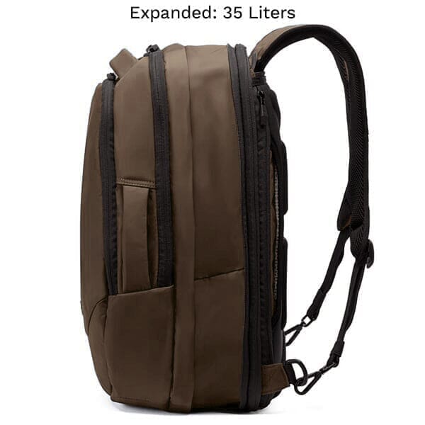 Series 2: Medium Expandable Knack Pack® Backpack Knack Pinecone